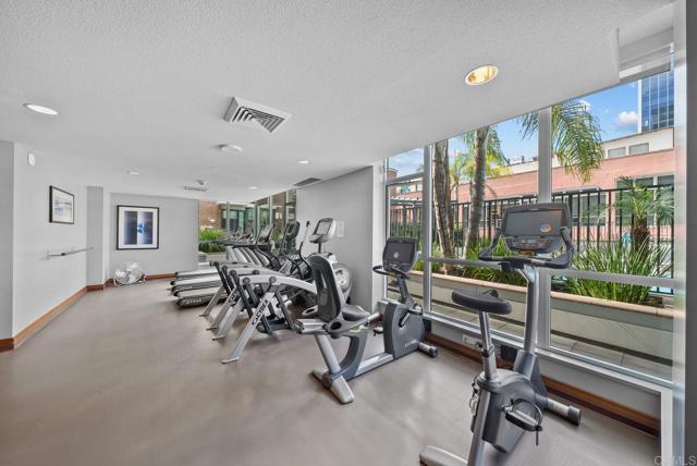 Detail Gallery Image 62 of 66 For 325 7th Ave #212,  San Diego,  CA 92101 - 3 Beds | 2/1 Baths