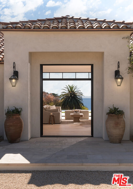 4200 Marina Drive, Santa Barbara CA: https://media.crmls.org/mediaz/207b35de-6bed-4437-b19d-1ac11369fc27.jpg