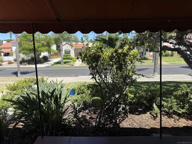 4860 Marlborough Drive, San Diego CA: https://media.crmls.org/mediaz/207bb3be-c1bb-485a-9a0c-9b2a7a3cd2f5.jpg