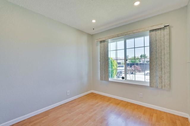 5179 Pebbletree Court, San Jose CA: https://media.crmls.org/mediaz/207bc3e9-93ea-401c-b9c1-e90e781e5f8e.jpg