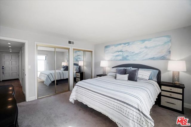 960 1ST Street, Hermosa Beach, California 90254, 2 Bedrooms Bedrooms, ,1 BathroomBathrooms,Residential,Sold,1ST,22130025