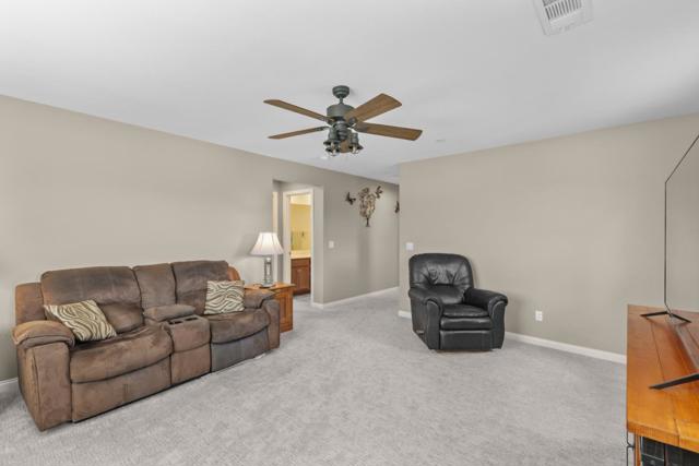 33039 Saint Emilion Court, Winchester CA: https://media.crmls.org/mediaz/207c490c-6cc1-4f76-8227-01339057d2de.jpg