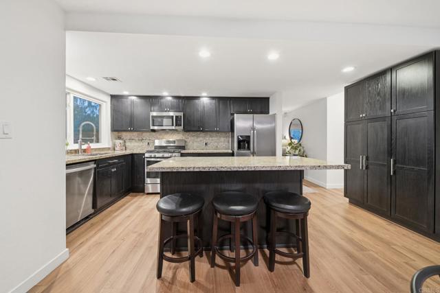 Detail Gallery Image 11 of 50 For 25410 Bellemore Dr, Ramona,  CA 92065 - 3 Beds | 2 Baths