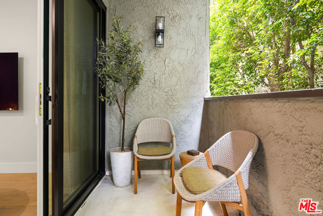 9000 Cynthia Street, West Hollywood CA: https://media.crmls.org/mediaz/207def81-2c0b-4ee5-a786-84e2df5a8eb0.jpg