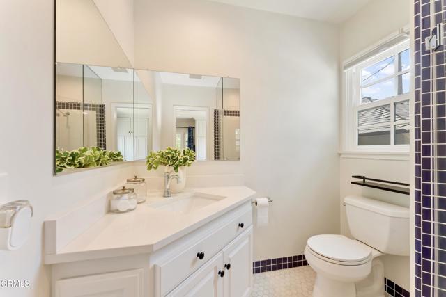 1236 New York Drive, Altadena CA: https://media.crmls.org/mediaz/207e399c-0591-4d6c-b919-e969a43a581b.jpg