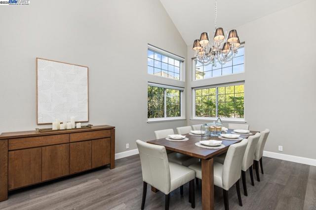 2839 Victoria Ridge Ct, Pleasanton CA: https://media.crmls.org/mediaz/207ec17f-b8be-449a-bd84-9cefb0c9ebde.jpg