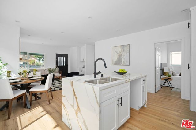 1050 W 48th Street, Los Angeles CA: https://media.crmls.org/mediaz/207f9ee9-a543-4014-80ca-229c3f69bd45.jpg