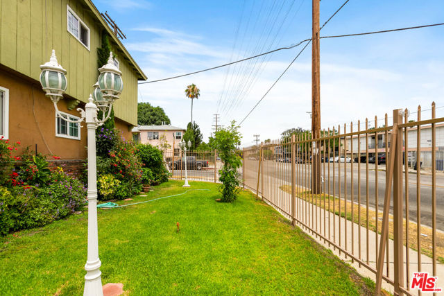 6955 Fulton Avenue, North Hollywood, California 91605, ,Multi-Family,For Sale,Fulton,24427601