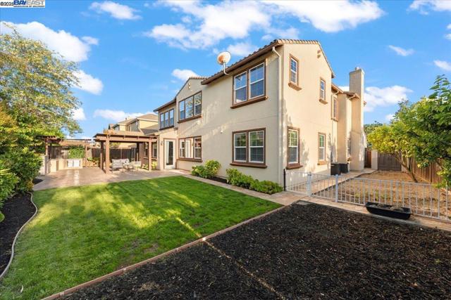 2396 Keats Ln, San Ramon CA: https://media.crmls.org/mediaz/2080583d-1bb2-4241-b7f8-666e855dd104.jpg