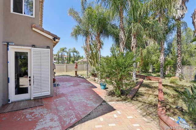 25 Villa Roma, Lake Elsinore CA: https://media.crmls.org/mediaz/2080a792-a244-4690-a346-a0ad00d6871b.jpg