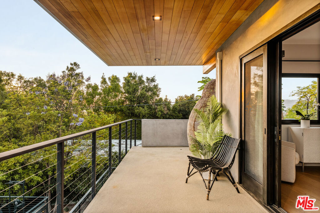 3936 Farley CourtStudio City img 19
