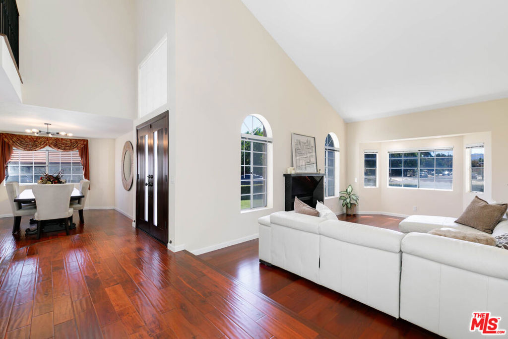 2080C85D 8F0D 410B A254 894Fc7B81286 6347 Wynne Avenue, Tarzana, Ca 91335 &Lt;Span Style='BackgroundColor:transparent;Padding:0Px;'&Gt; &Lt;Small&Gt; &Lt;I&Gt; &Lt;/I&Gt; &Lt;/Small&Gt;&Lt;/Span&Gt;