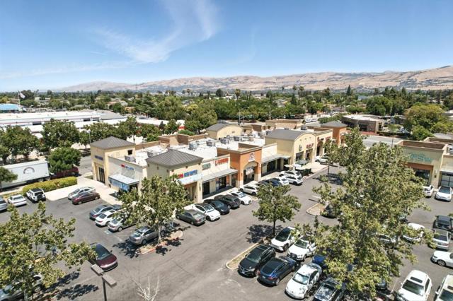 3665 Ivy Canyon Court, San Jose CA: https://media.crmls.org/mediaz/2080f174-79b8-4987-95bb-282570652ca8.jpg
