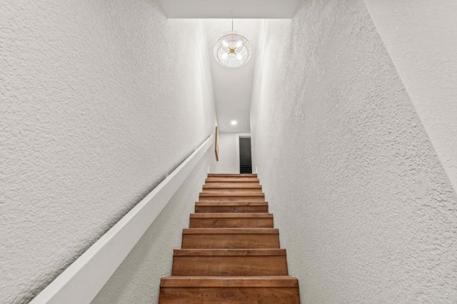 Detail Gallery Image 28 of 52 For 90 Montego Ct, Coronado,  CA 92118 - 2 Beds | 2/1 Baths