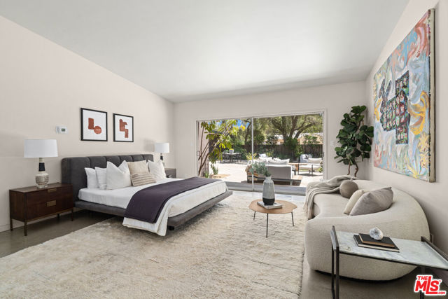 1234 Woodland Drive, Santa Paula CA: https://media.crmls.org/mediaz/208197e5-4c05-4684-a7fc-c55d3c0b930c.jpg