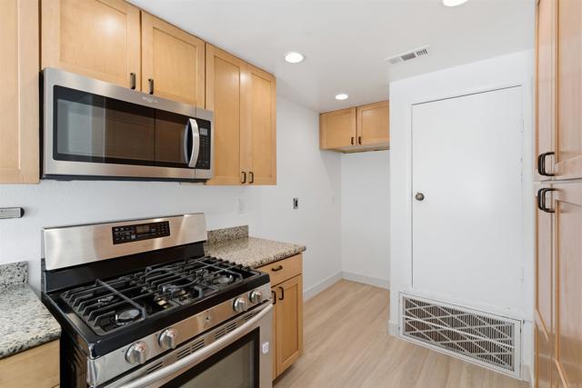 Detail Gallery Image 20 of 23 For 1540 Granite Hills Dr #C,  El Cajon,  CA 92019 - 2 Beds | 2/1 Baths