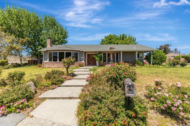 445 Marks Drive, Hollister CA: https://media.crmls.org/mediaz/2081ec15-95a5-451a-99c4-b0a7c7f1a12b.jpg