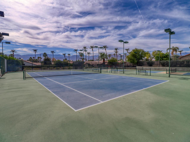 171 Winterhaven Circle, Palm Desert CA: https://media.crmls.org/mediaz/20823b5d-a2e3-4ace-b069-080448f9fad0.jpg