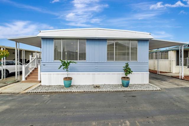 4425 Clares Street, Capitola CA: https://media.crmls.org/mediaz/2082918c-e509-492e-9bde-947c60b6b1fb.jpg