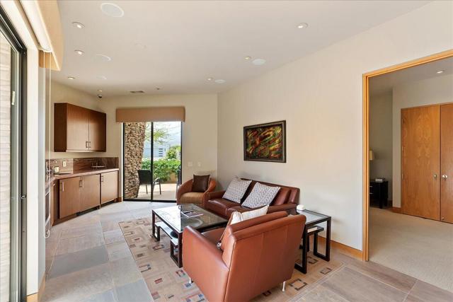 72 Royal Saint Georges Way, Rancho Mirage CA: https://media.crmls.org/mediaz/208292c5-8a6a-4880-b310-cda83ef19c8e.jpg