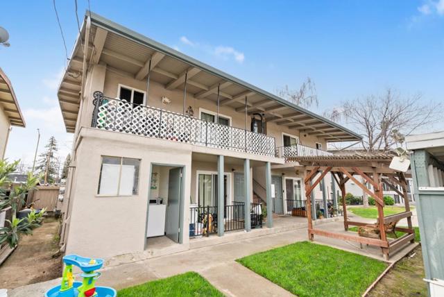 1799 Bradford Way, San Jose CA: https://media.crmls.org/mediaz/2082b2c4-4916-42c8-989d-114deb10e778.jpg