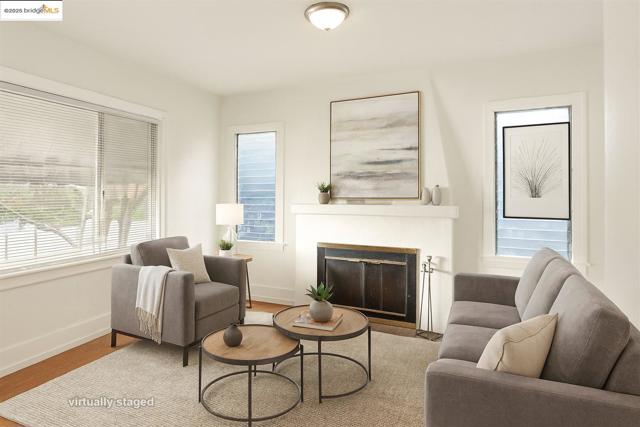 2201 Spaulding Ave, Berkeley CA: https://media.crmls.org/mediaz/20832d93-bf14-4c68-82c3-b15d4915ae8d.jpg