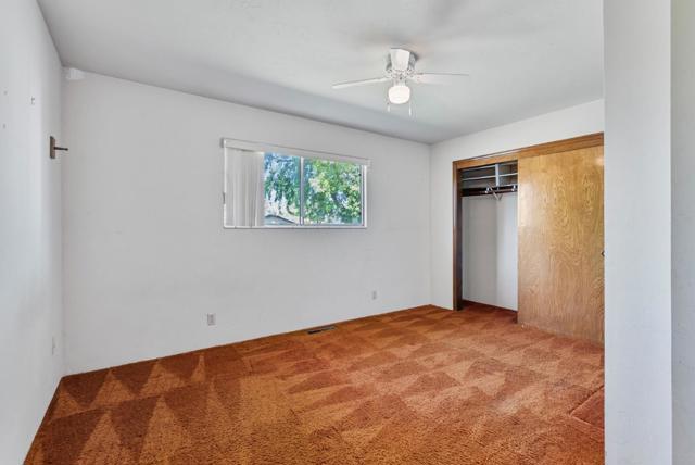 220 Holliday Drive, Hollister CA: https://media.crmls.org/mediaz/20860191-ff92-48ef-bb27-bb4dc05a0d8b.jpg
