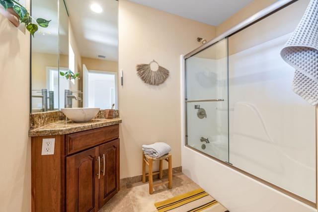 61474 Hanging Rock Lane, Mountain Center CA: https://media.crmls.org/mediaz/208788c0-4e08-4fec-9eb8-09388656d29d.jpg