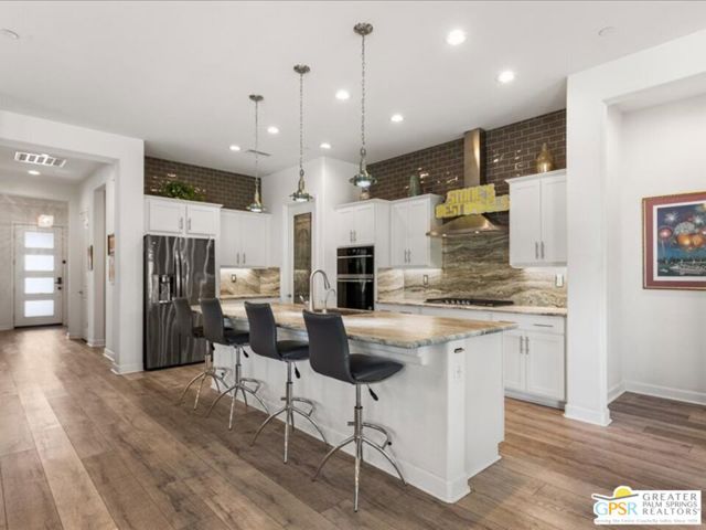 55 Cabernet, Rancho Mirage CA: https://media.crmls.org/mediaz/2089092b-1e1c-4183-a8f4-16aa056e1a65.jpg