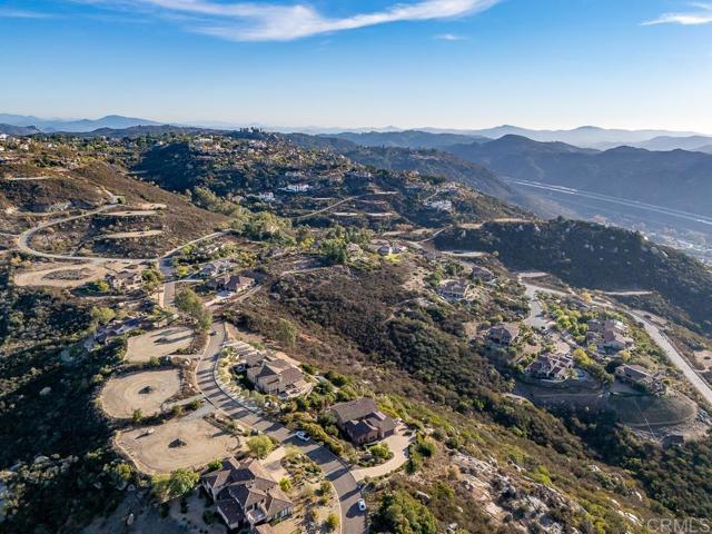 29472 Welk Highland Dr., Escondido CA: https://media.crmls.org/mediaz/208a4dd3-505d-4560-95d2-1d59e90efd93.jpg