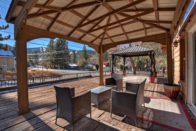 Detail Gallery Image 38 of 41 For 43140 Moonridge Rd, Big Bear Lake,  CA 92315 - 6 Beds | 3 Baths