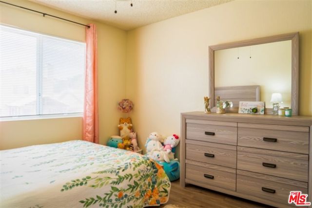 37411 Sheffield Drive, Palmdale CA: https://media.crmls.org/mediaz/208c491a-fd20-43ea-90d2-0ae11636982c.jpg