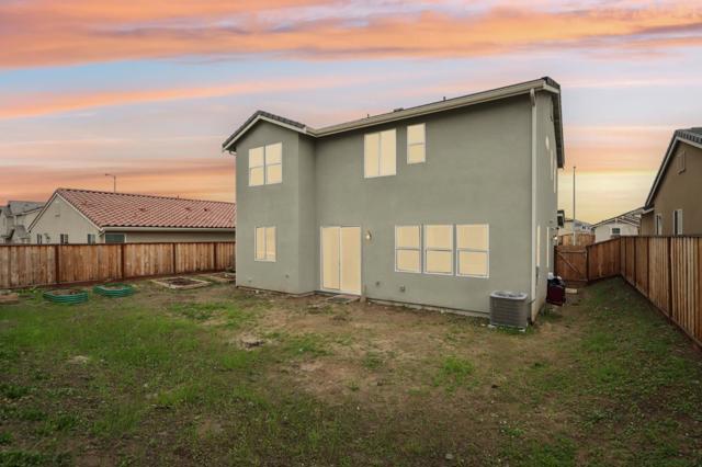 1941 Camden Street, Hollister CA: https://media.crmls.org/mediaz/208ce1f1-9d72-4c9c-ac78-308cca689042.jpg