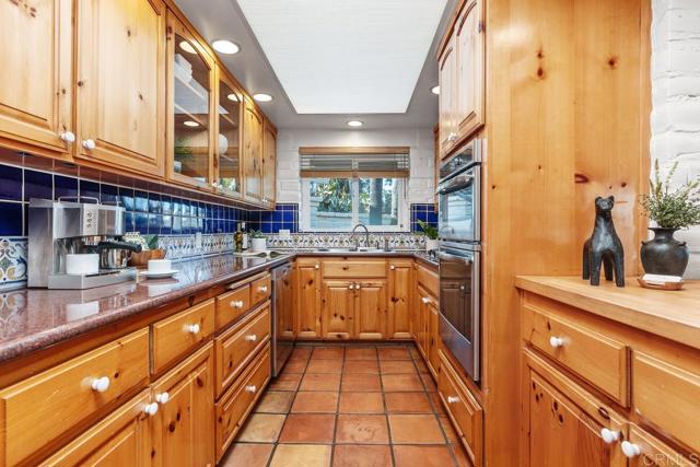 2873 Verda Avenue, Escondido CA: https://media.crmls.org/mediaz/208d9c44-30f1-4eb6-88fd-8624993f8501.jpg