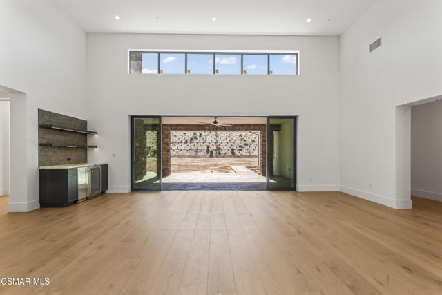 Image 56 of 93 For 532 Corte Corrida