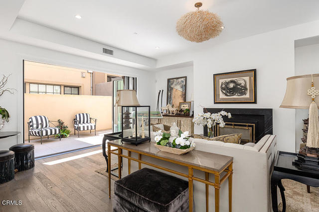 378 W Green Street, Pasadena CA: https://media.crmls.org/mediaz/208e95eb-33b8-4be8-9a32-f0a01c359da5.jpg