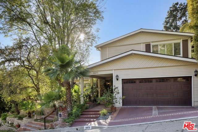 2973 Hutton Drive, Beverly Hills CA: https://media.crmls.org/mediaz/208ec7e2-77bc-4d9d-aa03-f32556efc167.jpg