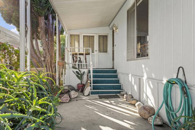 Detail Gallery Image 2 of 30 For 103 Gay Dr #103,  Ventura,  CA 93003 - 2 Beds | 2 Baths