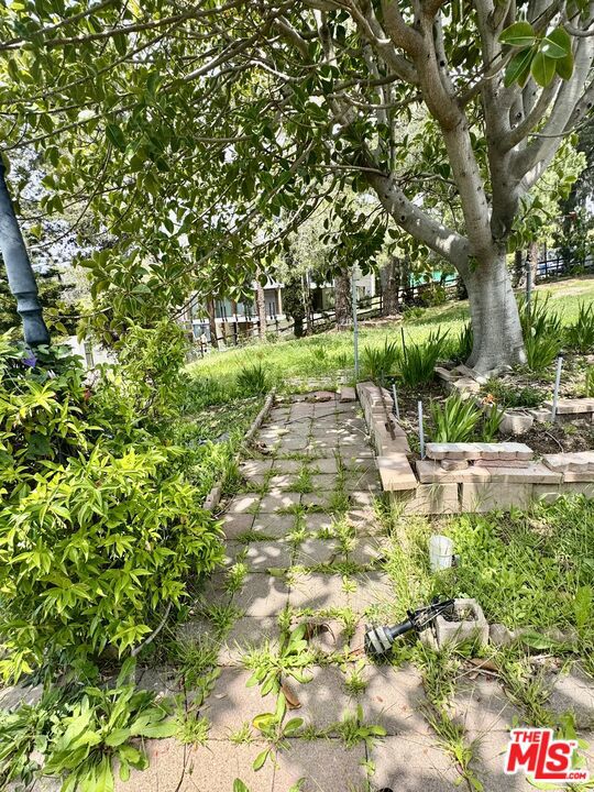 Drew Fenton | 27555 Pacific Coast Highway Malibu CA | MLS: 7292558