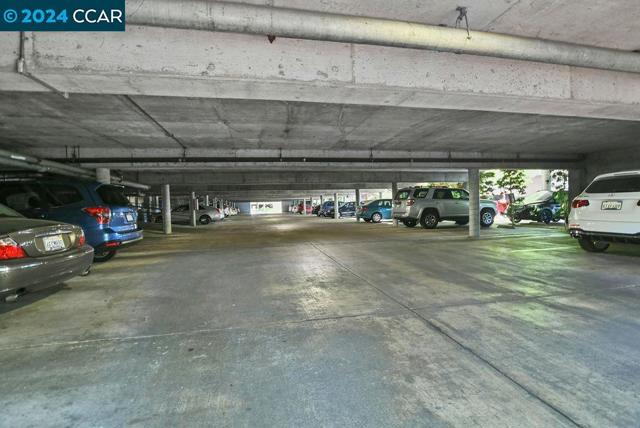 490 N Civic Drive, Walnut Creek CA: https://media.crmls.org/mediaz/2090ce5c-2b0a-4f67-8049-0db221c0a9fd.jpg