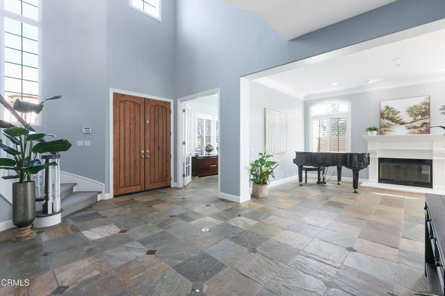 Detail Gallery Image 4 of 67 For 12428 Palmer Dr, Moorpark,  CA 93021 - 5 Beds | 5/1 Baths