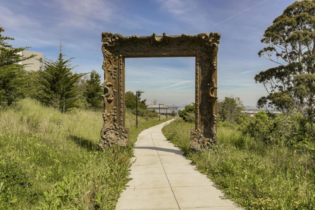 https://media.crmls.org/mediaz/20913dd8-1134-4f31-914a-5f30796ed0ab.jpg?preset=X-Large