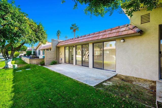 68340 Camino Jalan, Cathedral City CA: https://media.crmls.org/mediaz/20925087-a5db-4fad-baae-0f0dfe443224.jpg