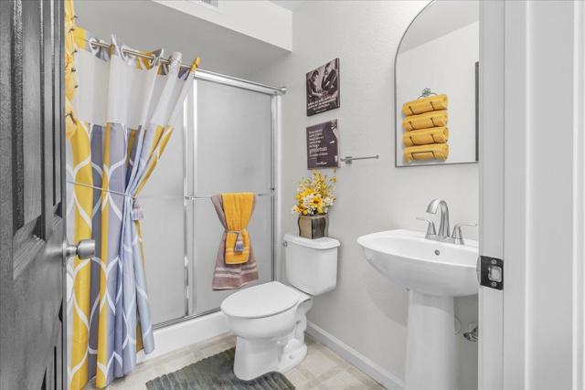 1851 Burgundy Circle, Gonzales CA: https://media.crmls.org/mediaz/2092d9b1-1bc1-4537-a547-4f0705d11471.jpg
