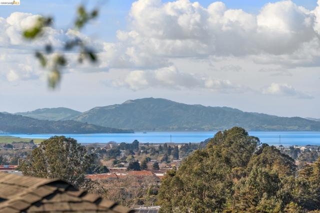 Image 41 of 51 For 5861 Bernhard Ave