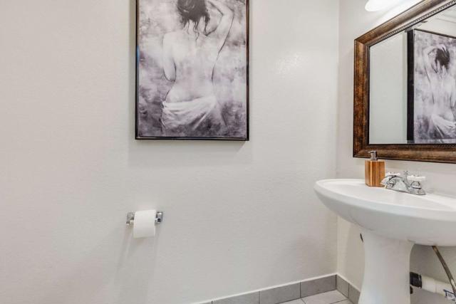 829 Montgomery Street, Mountain View CA: https://media.crmls.org/mediaz/20941ef3-3796-48f8-8871-2ebed34c30ff.jpg