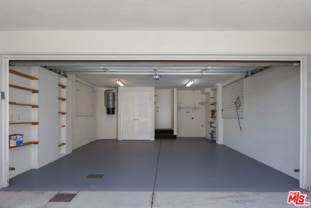1129 2nd Street, Hermosa Beach CA: https://media.crmls.org/mediaz/2094c12b-257e-4657-9cd0-d9278fc819ff.jpg