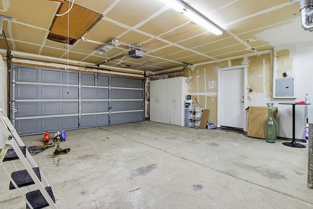 Image 24 of 30 For 6953 Foxtail Dr