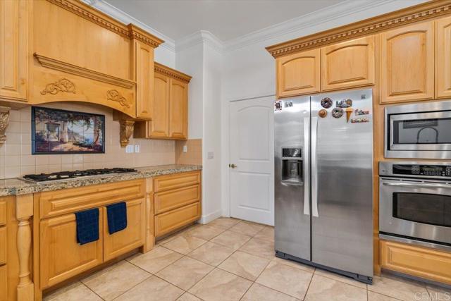 Image 10 of 74 For 3029 Victoria Drive
