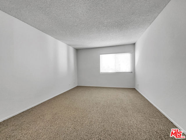4712 Park Granada, 183 photo 5